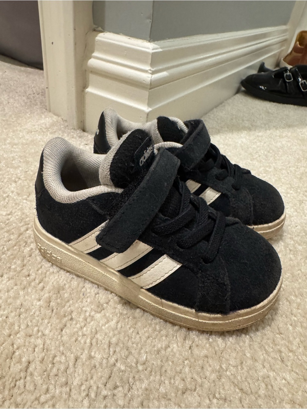 adidas VL Court 3.0 CF Infants / Toddler Sneakers Black & White